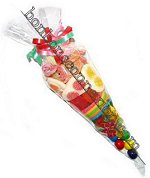 Cornets de bonbons et friandises assorties