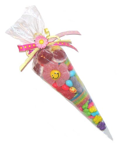 Cornets de bonbons et friandises assorties de P�ques