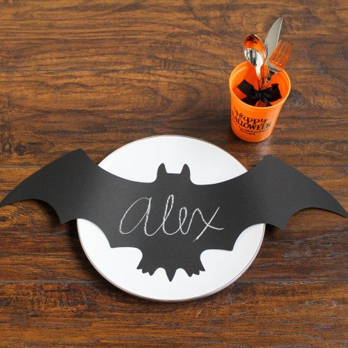 Halloween Party Supply Guide - Halloween Party Bat Placemat Set