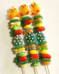 Brochettes de bonbons de Pques