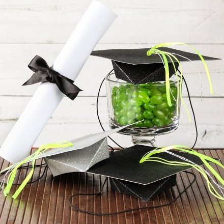 Guide Cadeaux Party de Graduation - Chapeaux Dcoratifs de Graduation